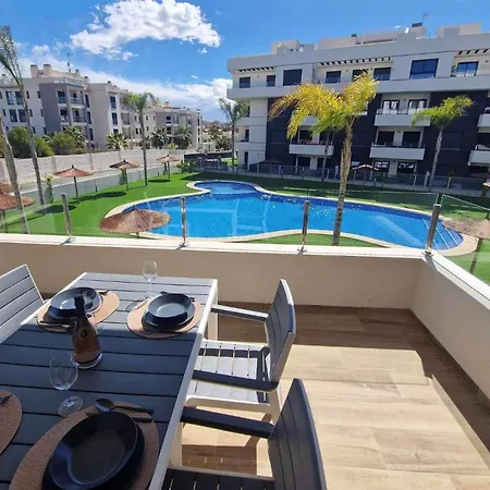 Valentino Vibes *